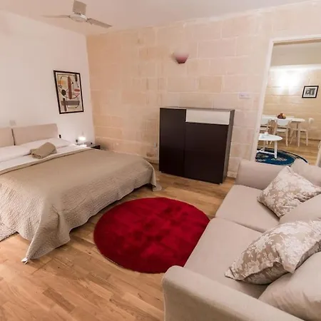 21, St. Andrew For 7 * Valletta